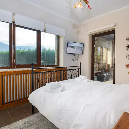 Villa Panorama -three Level Escape In Parnassos Aráhova