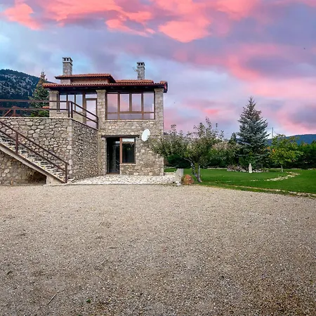 Panorama -three Level Escape In Parnassos *