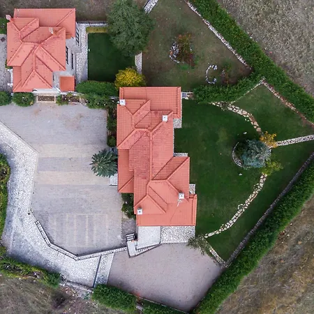 Panorama -three Level Escape In Parnassos *